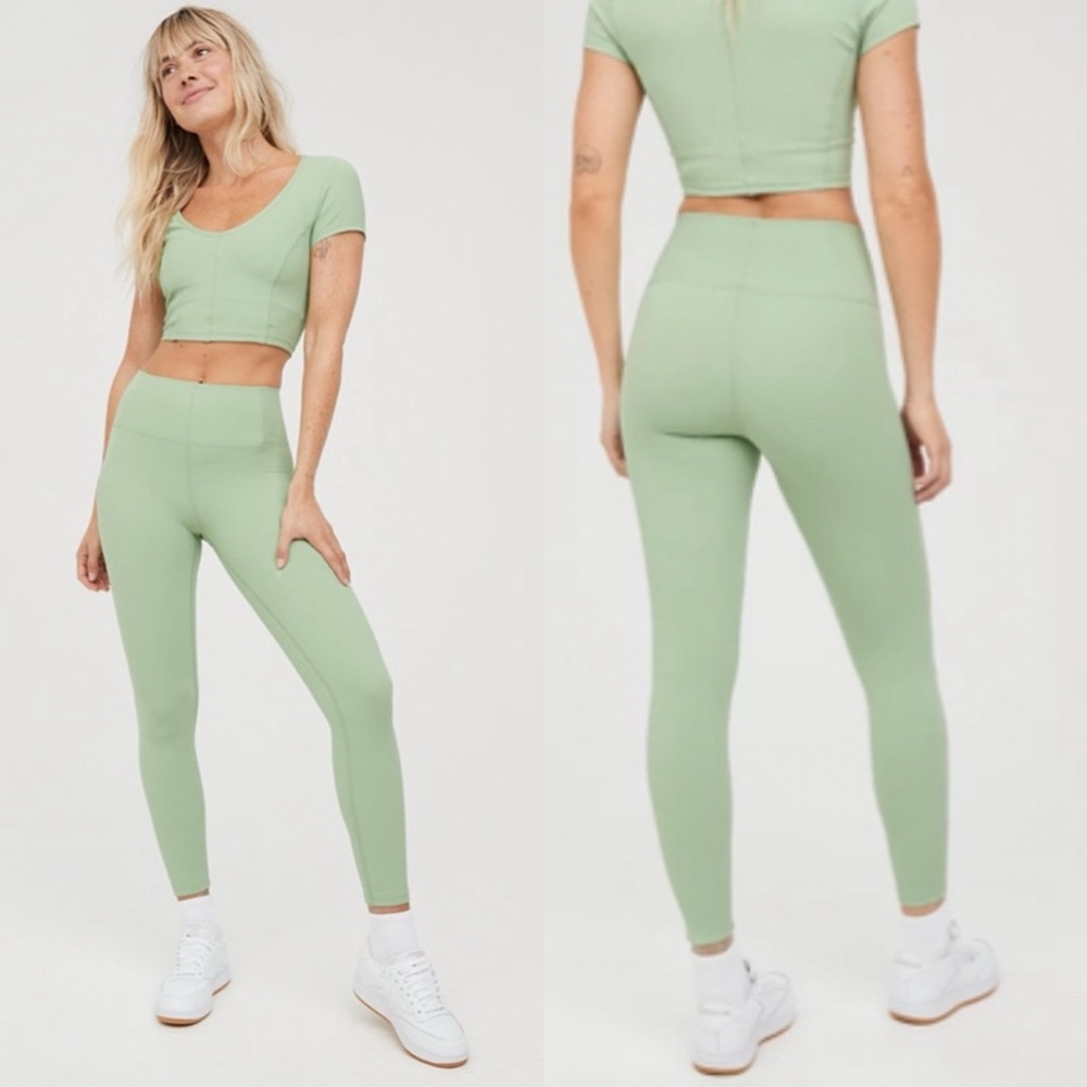OFFLINE By Aerie Goals 7/8 Length Ribbed Legging in Ticket Green Size M